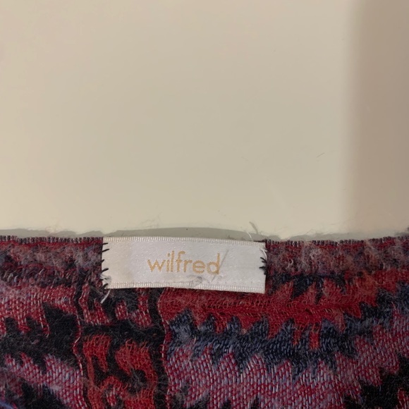 Aritzia Reversible Scarf - Picture 3 of 3